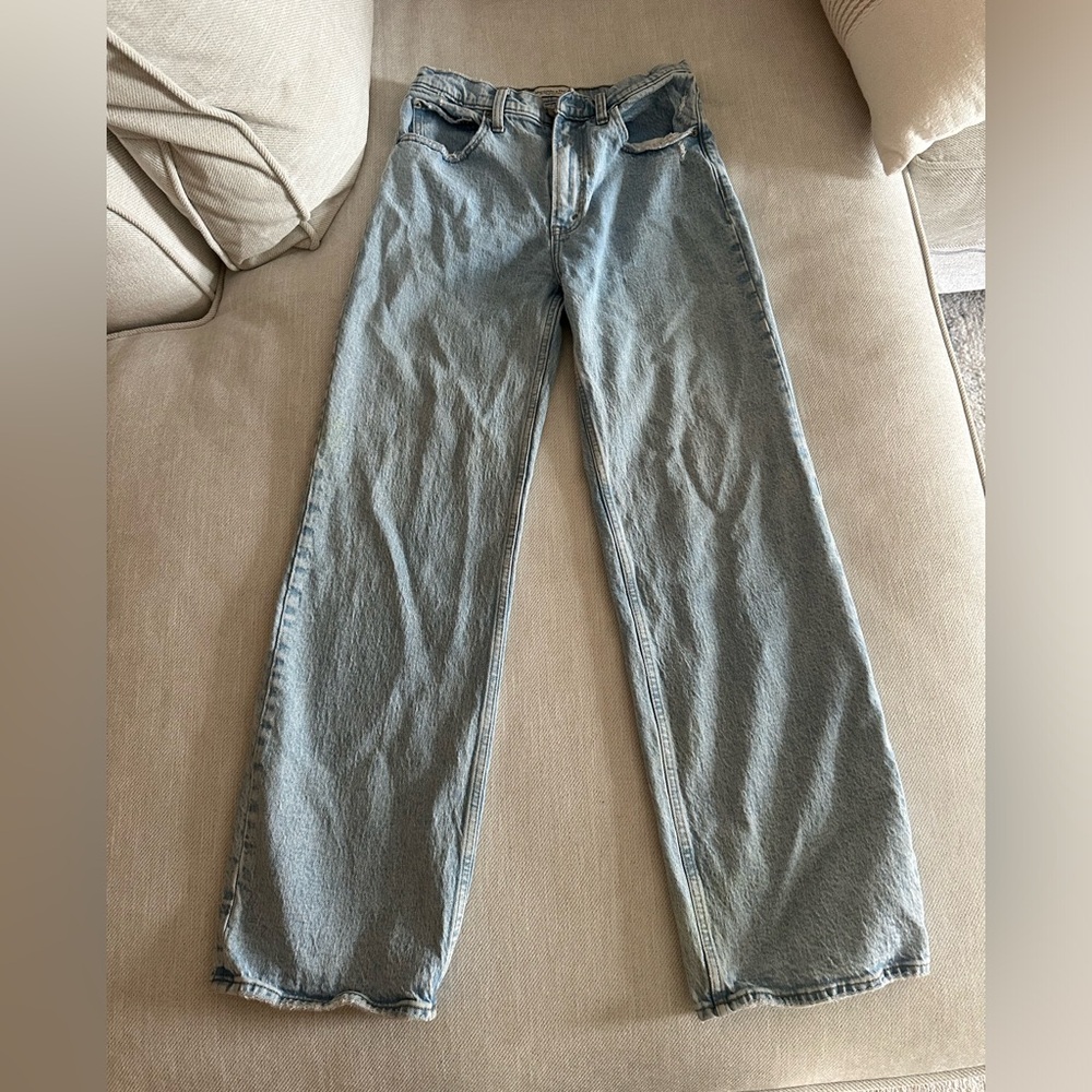 Abercrombie and Fitch high rise relaxed Jean